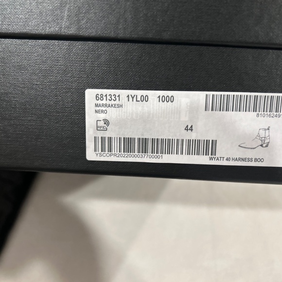 Saint Laurent, Chelsea boots - Picture 4 of 11